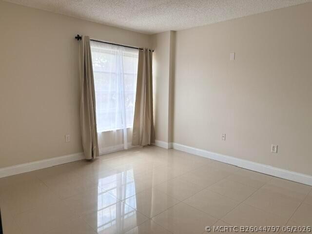 Building Photo - 4154 Inverrary Dr Unit 407