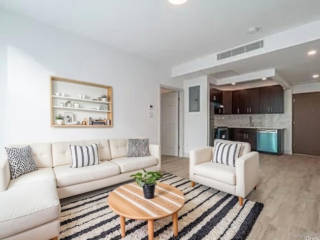 Building Photo - 88-56 162nd St Unit 2D