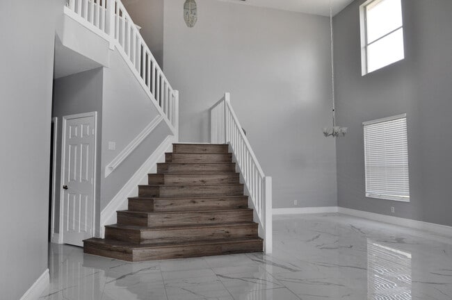 Photo - 12522 NW 18th Manor