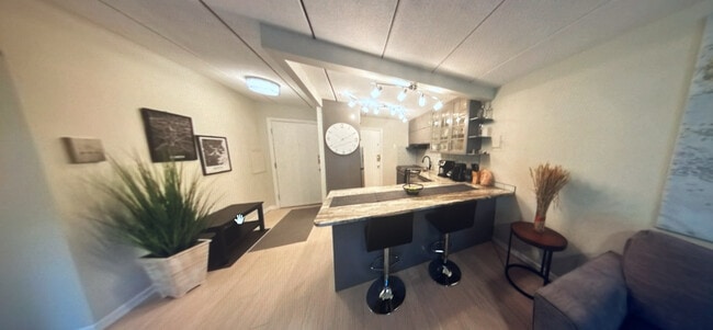 Unit 8 - 2 Bedroom - 1011 Main St Unit 1011 Main St 8