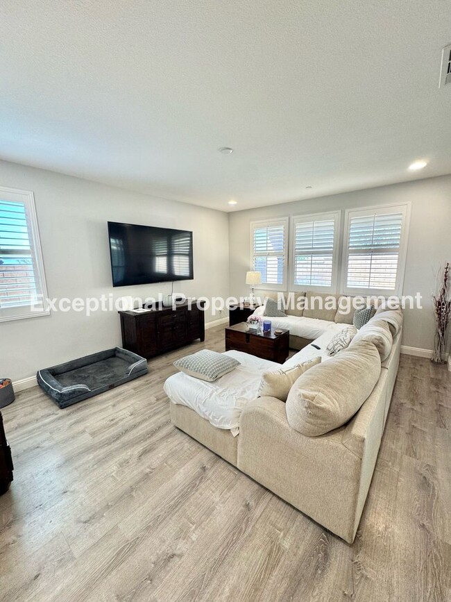 Photo - 4860 Condor Ave