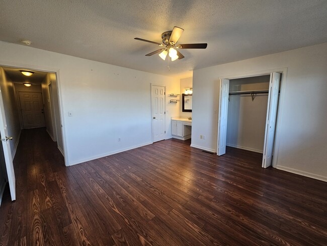 Photo - 637 Battery Pl