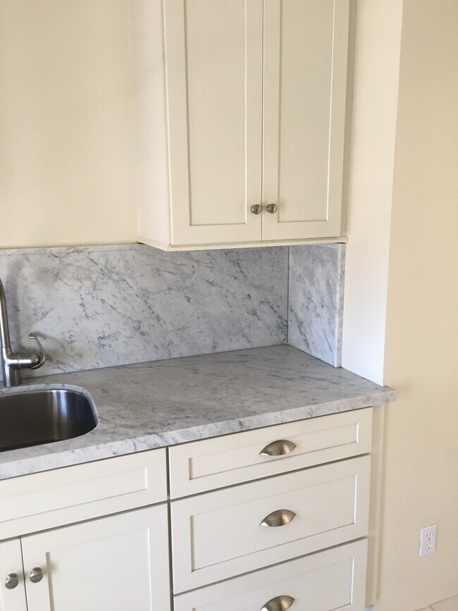 Photo - 119 W Mason St