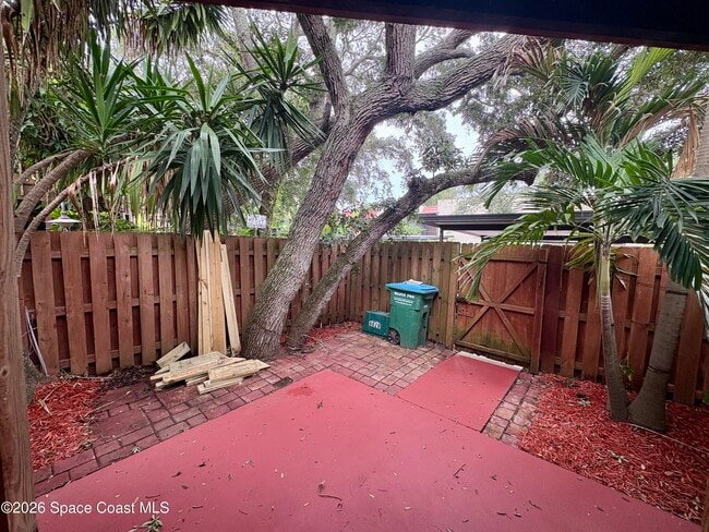 Photo - 8789 Live Oak Ct