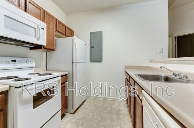 Building Photo - 1420 Hull Street Rd Rental
