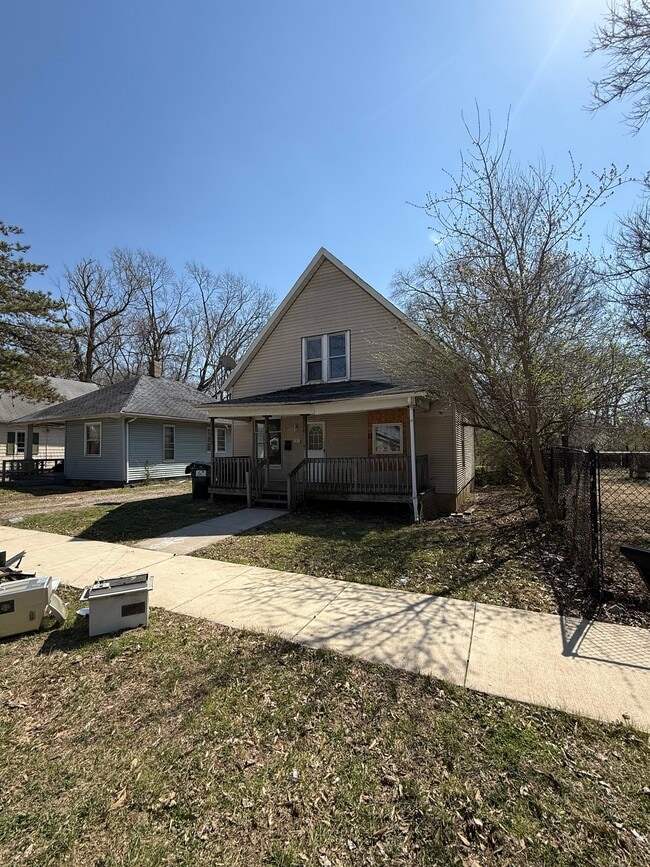 Photo - 767 E Whitmer St