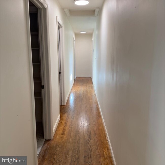 Photo - 60 Central Square Dr