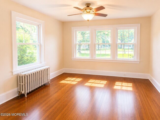 Photo - 129 Rumson Rd