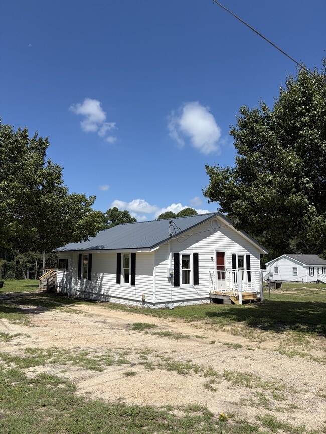 Building Photo - 2189 NC-55