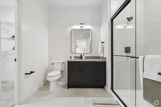 1BR, 1BA - 750SF - Bathroom