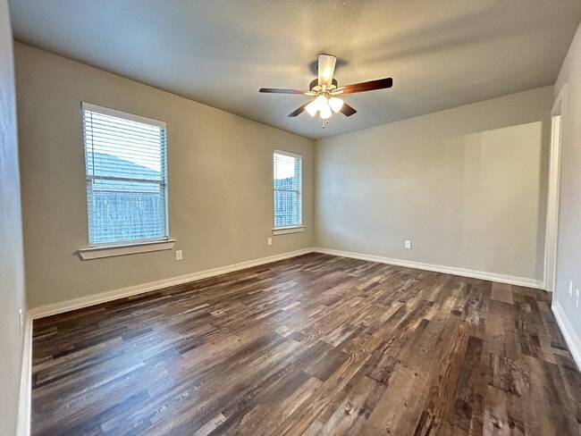 Photo - Stunning Duplex in Shallowater!