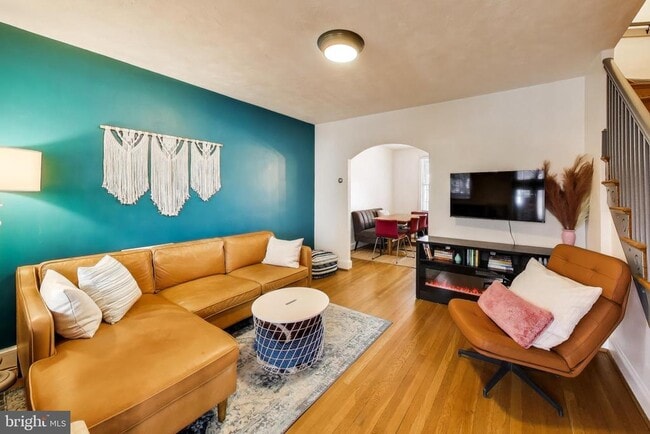 Photo - 1766 E St NE