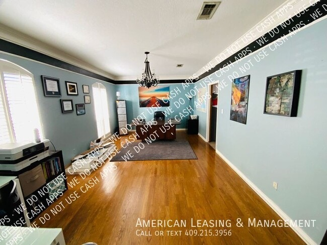 Photo - 4820 Edgewood Ln
