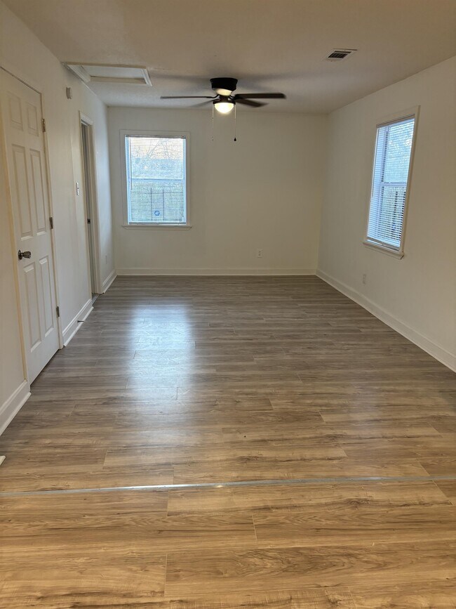 Photo - 1495 Marianna St