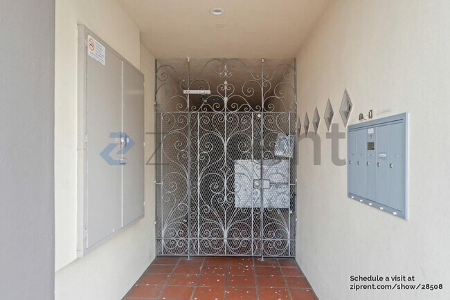 Photo - 1141 Irving St