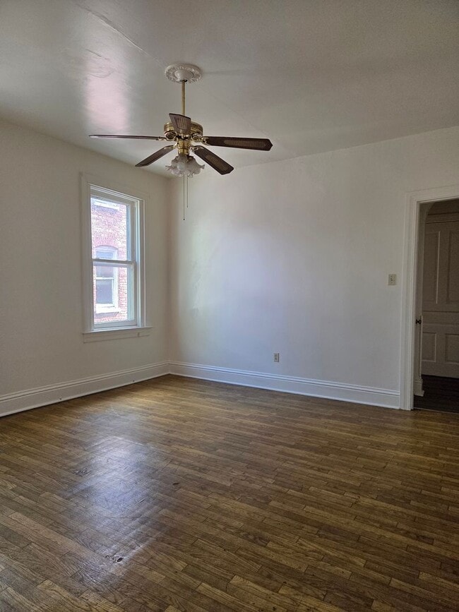 Photo - 623 W King St Unit 623 W KING ST. #2FL