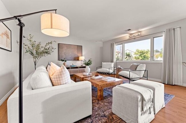 Photo - 1206 Del Oro Ave