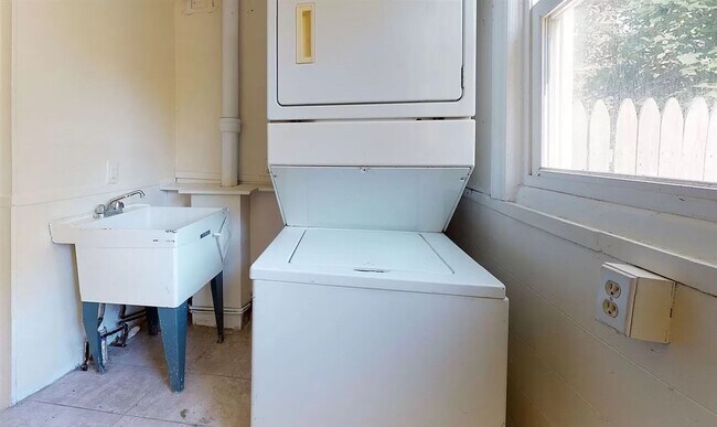 Photo - Large Home - Mantua