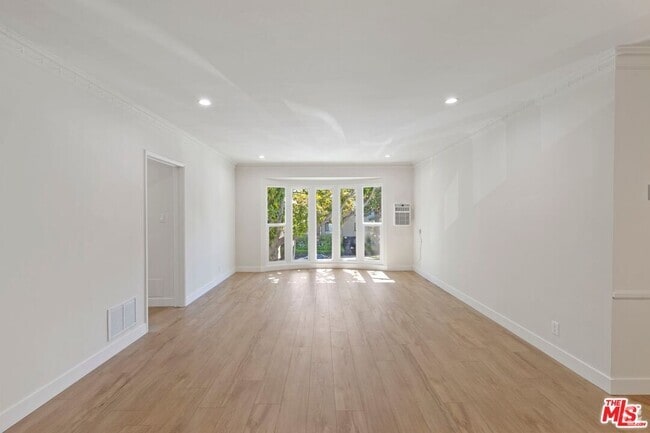 Building Photo - 1248 N Crescent Heights Blvd Unit 3 Rental
