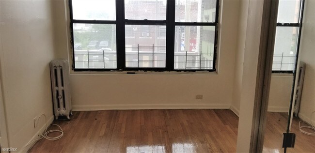 5 br, 1 bath Townhome - 2846 W 17th St - 5 br, 1 bath Townhome - 2846 W 17th St