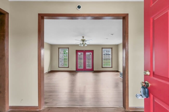 Photo - 532 Brentwood Cir