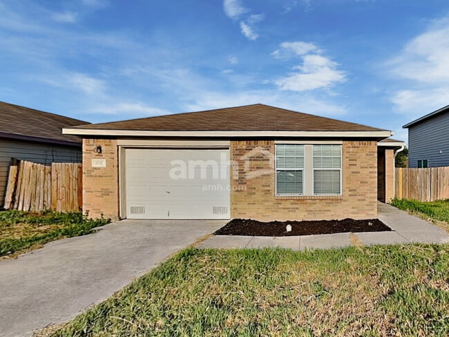 2711 Candleridge Drive - 2711 Candleridge Drive House
