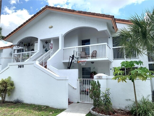 Building Photo - 7611 SW 153rd Rental