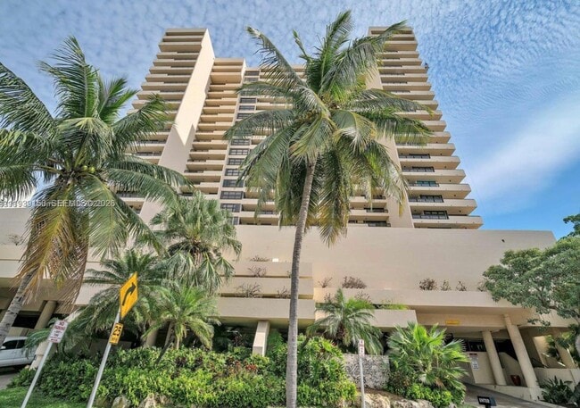 Photo - 2555 Collins Ave Unit 1504