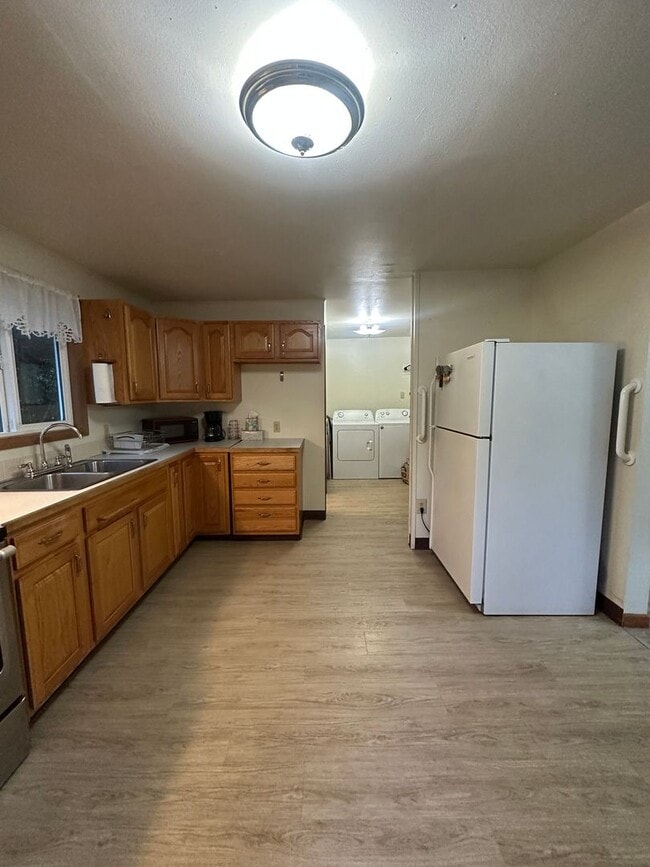 Photo - 3439 Peninsula Rd