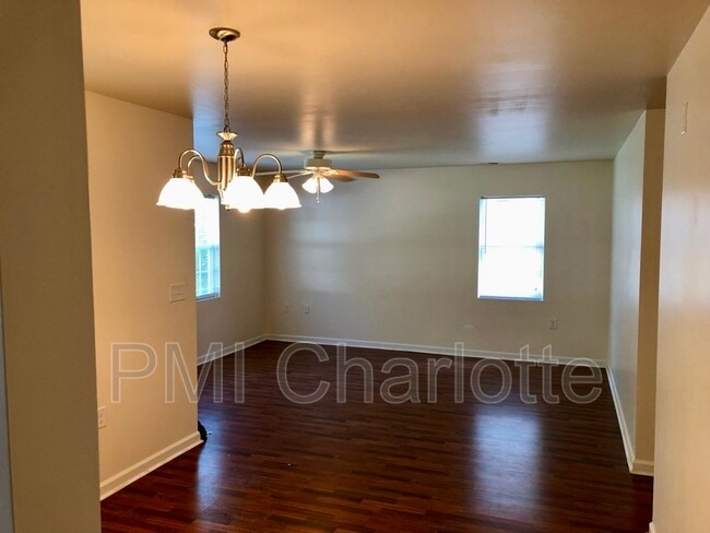 Photo - 20241 Railroad St