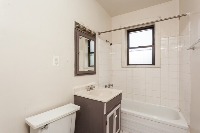 Photo - 730 W Roscoe St Unidad 3N