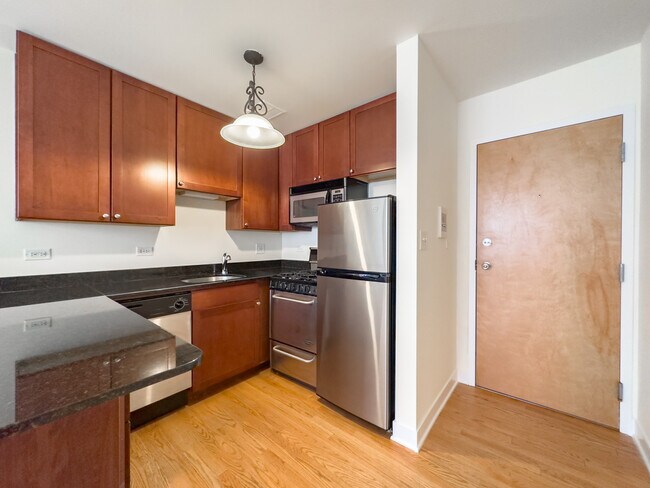 Photo - 630 W Wrightwood Ave Unit 104