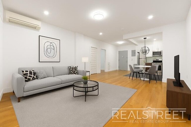 Photo - LUXURY LOFT in Queens! Unit 327