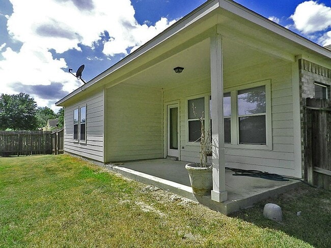 Photo - 802 Marksey Ct