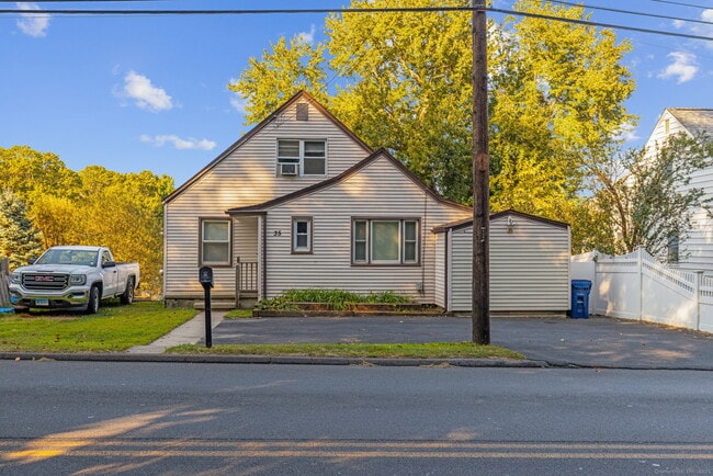 Building Photo - 35 Allings Crossing Rd Rental