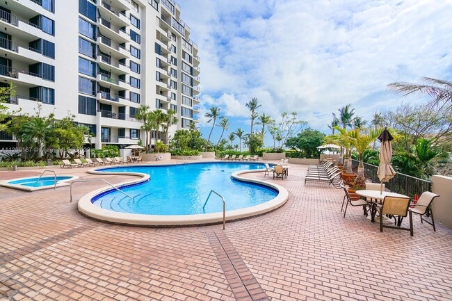 Building Photo - 520 Brickell Key Dr Unit A1604