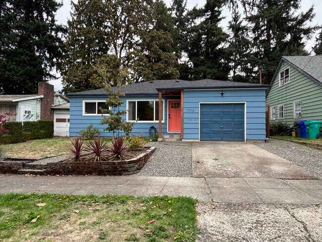 Building Photo - 7912 N Dwight Ave