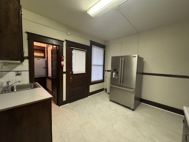 Photo - Stephens Properties 1319 Unidad F