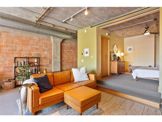 Photo - 525 N 3rd St Unidad 303