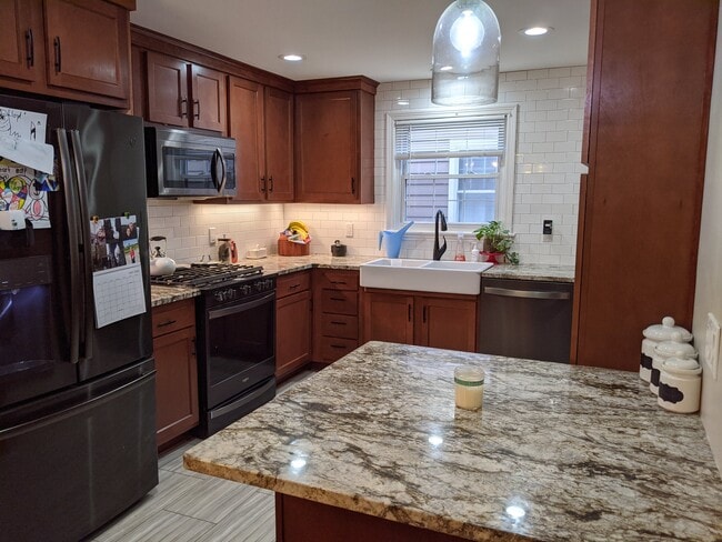 Photo - 71 Delham Ave