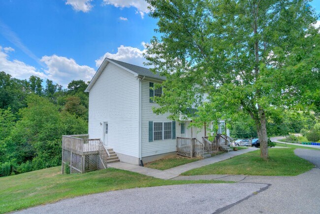 Photo - 3326 Yellow Sulphur Rd