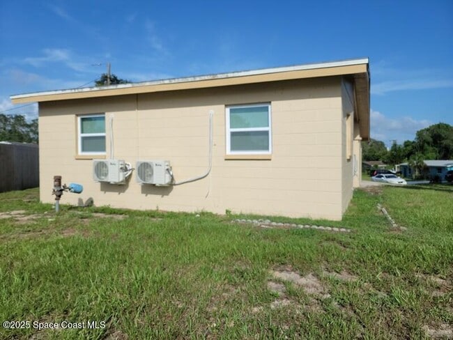 Photo - 1700 Chaucer Rd