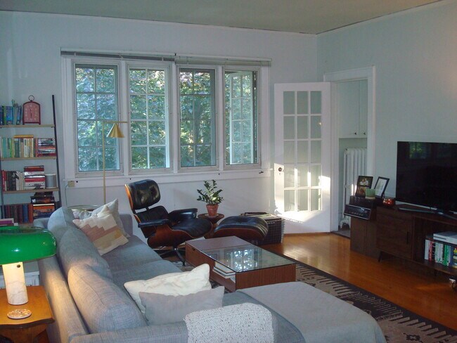 Living Room - 457 Paris Ave SE Unit Apt. B