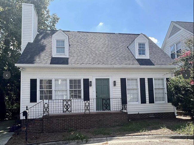 Building Photo - 2004 Townvue Ct