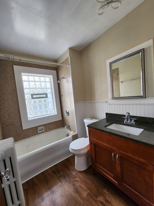 Bathroom - 178 Ridgewood Rd Unit 3