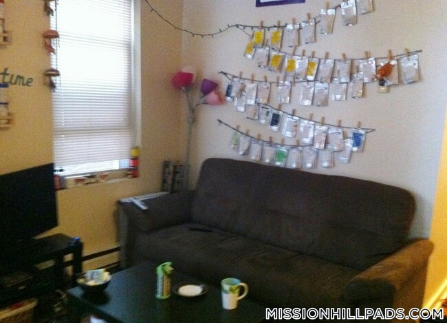 Building Photo - 894 Huntington Ave