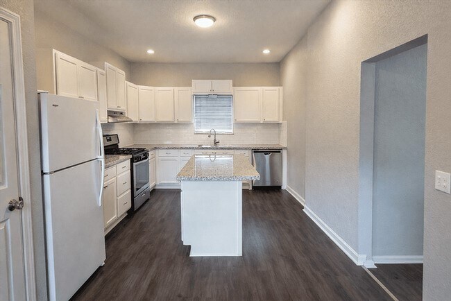 Photo - 511 W Cleveland St Unit 1