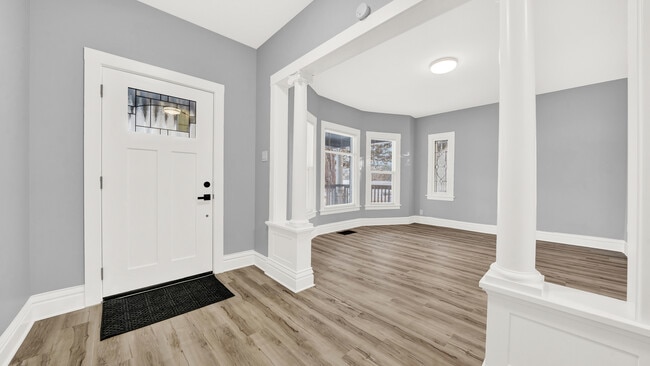 Photo - 319 N Hickory St Unit 319