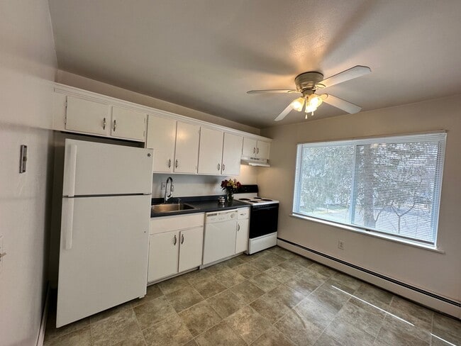 Photo - 121 W William St Unidad 303