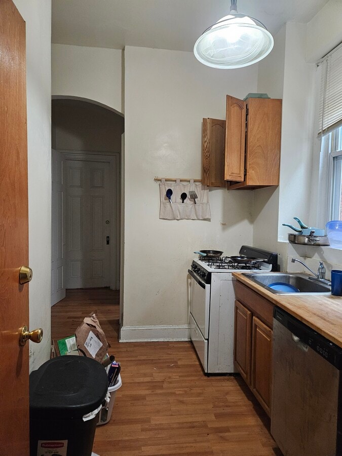 Photo - 4111 Pine St
